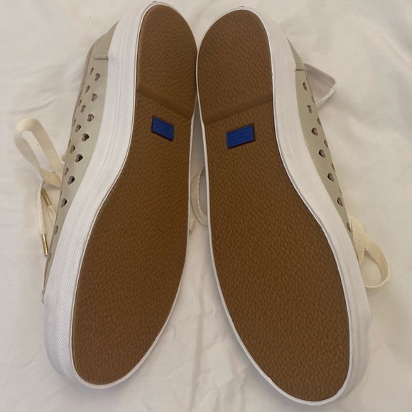 NWT Keds For Kate Spade: HEART Kickstart Heart Light Gold Heart Cut Out Sneakers - Picture 4 of 13